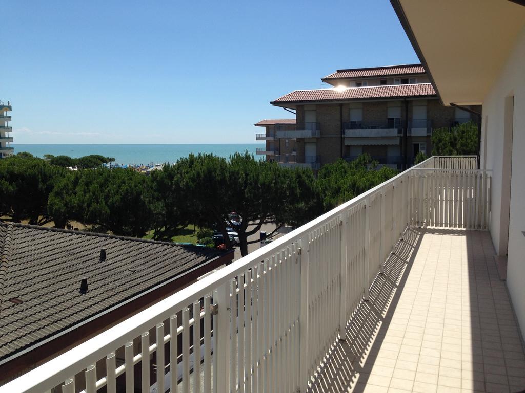 Residence Gallo - Walterigato Apartments Per Solo Famiglie Lido di Jesolo Zimmer foto